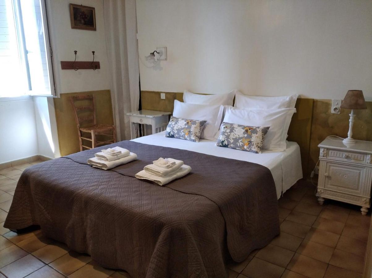 Le Petit Fabre Hotel Монтаняк Екстериор снимка