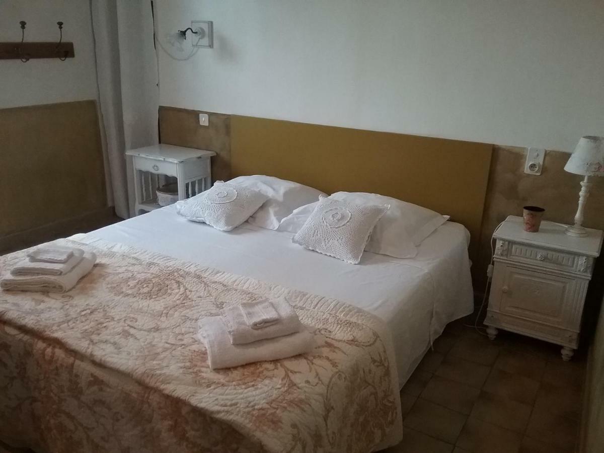 Le Petit Fabre Hotel Монтаняк Екстериор снимка