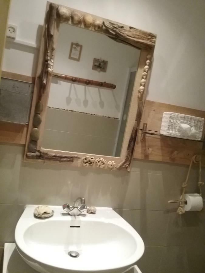 Le Petit Fabre Hotel Монтаняк Екстериор снимка